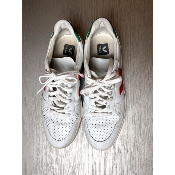 VEJA Men’s V-10 Leather Sneaker Size 9 White Red Fashion Minimalist Preppy - Picture 2 of 9